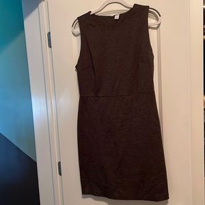 Old navy fitted dark gray dress. Hits above knees. Very flattering